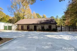 1804 Lucas Ln, Charlotte, NC 28213 - Photo 1