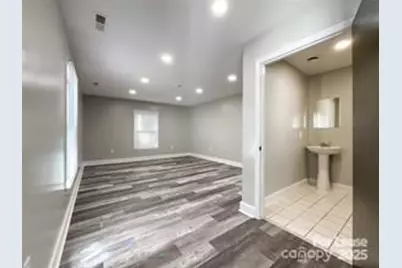 1804 Lucas Lane, Charlotte, NC 28213 - Photo 10