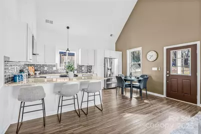 512 N Mulberry Street, Cherryville, NC 28021 - Photo 6