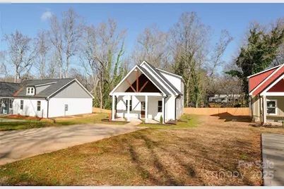 512 N Mulberry Street, Cherryville, NC 28021 - Photo 2