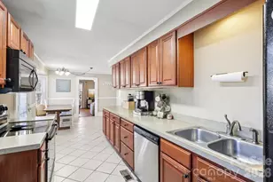 2800 Pennsylvania Ave, Kannapolis, NC 28083 - Photo 12