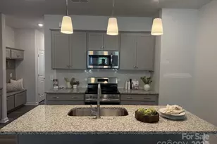 2958 Sloan Dr, Charlotte, NC 28208 - Photo 4