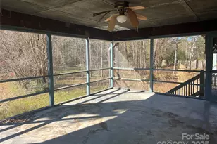 1050 Indian Hill Rd, Hendersonville, NC 28791 - Photo 4