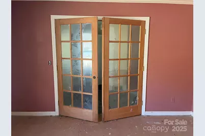 1050 Indian Hill Road, Hendersonville, NC 28791 - Photo 18