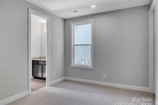 4225 Honey Locust Dr, Charlotte, NC 28215 - Photo 22