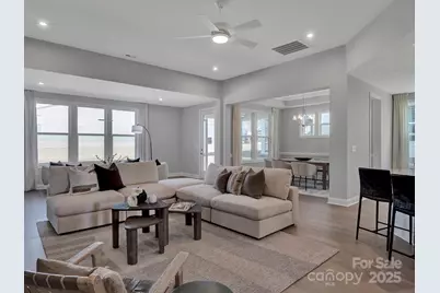 4225 Honey Locust Drive, Charlotte, NC 28215 - Photo 14