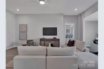 4225 Honey Locust Drive, Charlotte, NC 28215 - Photo 16