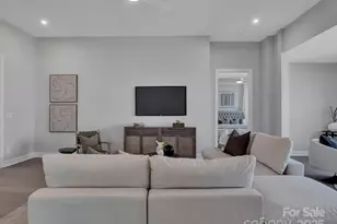 4225 Honey Locust Dr, Charlotte, NC 28215 - Photo 16