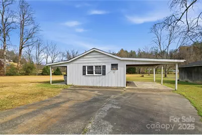 940 Meadowlane Drive NW, Lenoir, NC 28645 - Photo 4
