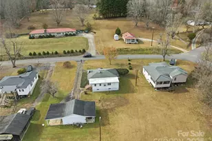 940 Meadowlane Dr NW, Lenoir, NC 28645 - Photo 16