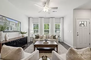 2928 Sloan Dr, Charlotte, NC 28208 - Photo 2