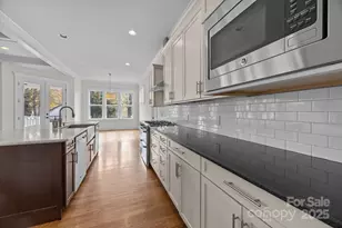 933 Sedgefield Rd, Charlotte, NC 28209 - Photo 20