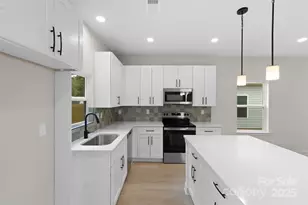 7801 Casa Loma Rd, Charlotte, NC 28269 - Photo 12