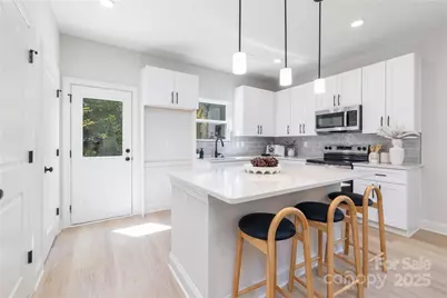 7801 Casa Loma Road, Charlotte, NC 28269 - Photo 10