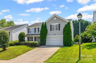 3107 Huntington Ridge Ct, Matthews, NC 28105 - Photo 2