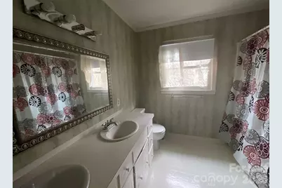 822 Westminster Circle SW, Lenoir, NC 28645 - Photo 14