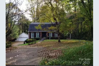 822 Westminster Circle SW, Lenoir, NC 28645 - Photo 2