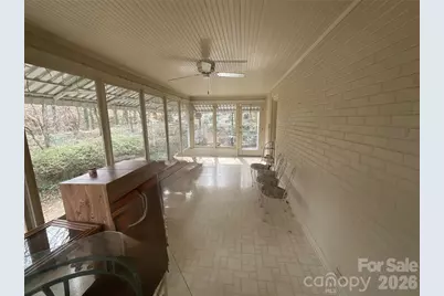 822 Westminster Circle SW, Lenoir, NC 28645 - Photo 8