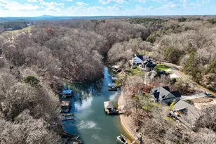 1090 N Saunders Dr, Catawba, NC 28609 - Photo 4