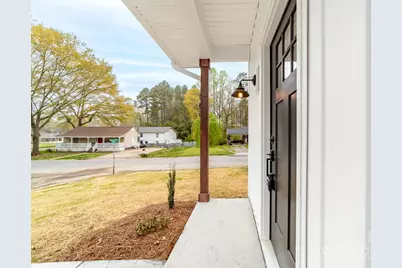 103 W Irwin Street, Cherryville, NC 28021 - Photo 4