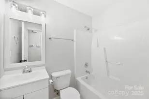 1208 Eagle Ridge Dr, Charlotte, NC 28214 - Photo 8