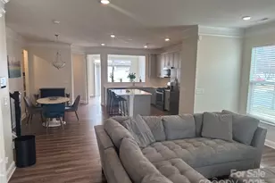 2004 Blewett Dr, Charlotte, NC 28269 - Photo 4