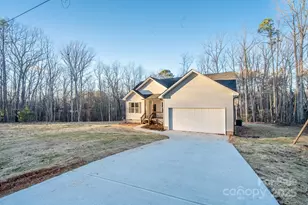 4000 Hoke St, Claremont, NC 28610 - Photo 4