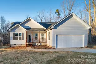 4000 Hoke St, Claremont, NC 28610 - Photo 6