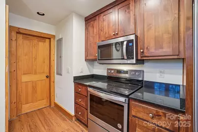 102 Knobster Way, Glenville, NC 28736 - Photo 18