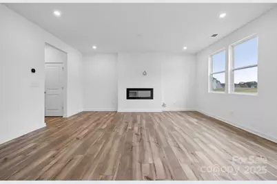 807 Olde England Lane, Lincolnton, NC 28092 - Photo 2