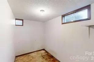 707 Lickskillet Rd, Burnsville, NC 28714 - Photo 38