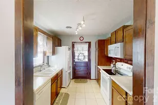 707 Lickskillet Rd, Burnsville, NC 28714 - Photo 18