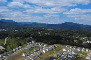 167 Farmwood Trl, Waynesville, NC 28786 - Photo 2