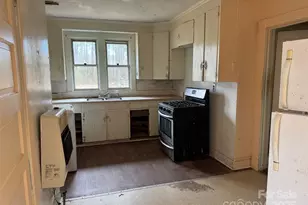 109 S 2nd St, Lilesville, NC 28091 - Photo 4