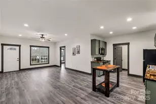 113-C Brookwood St, Chester, SC 29706 - Photo 6