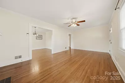33 20th Avenue NW, Hickory, NC 28601 - Photo 20