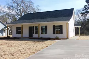 216 McClain St, York, SC 29745 - Photo 2