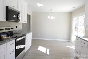 218 McClain St, York, SC 29745 - Photo 8