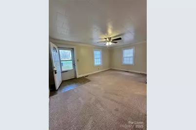 323 W Bingham Street, Statesville, NC 28677 - Photo 10