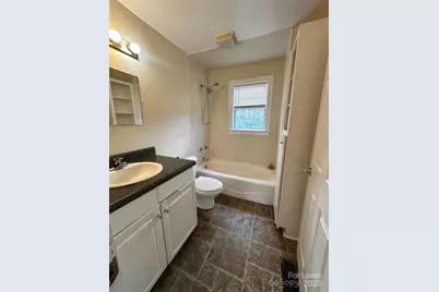 323 W Bingham Street, Statesville, NC 28677 - Photo 8