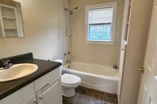 323 W Bingham St, Statesville, NC 28677 - Photo 8