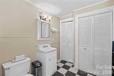 1120 Davie Avenue, Statesville, NC 28677 - Photo 12