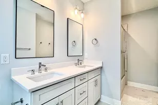13038 John Bostar Ln, Charlotte, NC 28215 - Photo 22