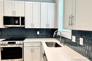 13038 John Bostar Ln, Charlotte, NC 28215 - Photo 8