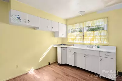 16 Melbourne Place, Asheville, NC 28801 - Photo 8