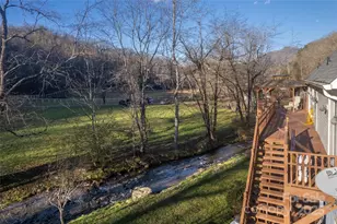 814 Barkers Creek Rd, Whittier, NC 28789 - Photo 8