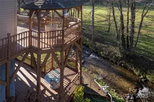 814 Barkers Creek Rd, Whittier, NC 28789 - Photo 6