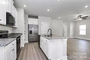 7019 Jerimoth Dr, Charlotte, NC 28215 - Photo 6