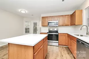 3128 Reid Brook Ln, Charlotte, NC 28208 - Photo 10