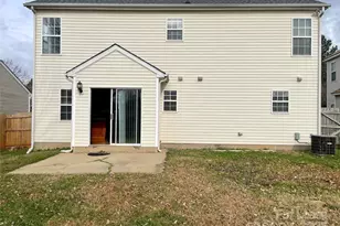 3823 Thomas Ridge Dr, Charlotte, NC 28269 - Photo 2